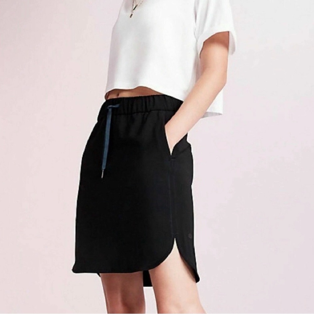 Lululemon On The Fly Skirt Luxtreme Black 21" Size 2 W8897S L